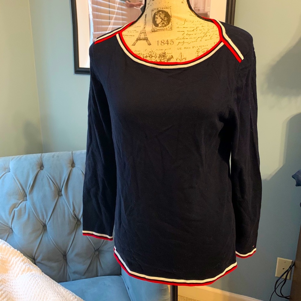 Free ship🆕 Tommy Hilfiger ❤️ navy logo sweater💙
